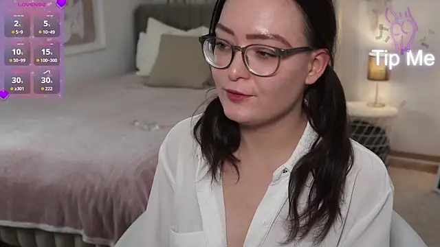 Victoriiabenett online show from October 13, 2025, 5:47 pm