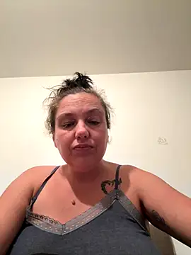 Snapshot of Eleanorxx chatting on October 28, 2025, 9:03 pm Eleanorxx online show from October 28, 2025, 9:03 pm