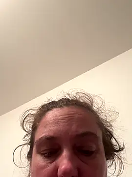 Snapshot of Eleanorxx chatting on October 15, 2025, 9:01 pm Eleanorxx online show from October 15, 2025, 9:01 pm