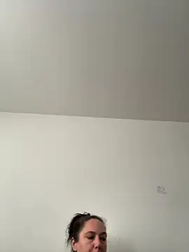 Snapshot of Eleanorxx chatting on October 11, 2025, 1:01 pm Eleanorxx online show from October 11, 2025, 1:01 pm