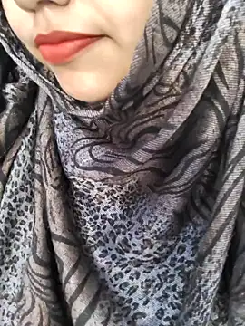 Miss Rose   online show from April 4, 2026, 7:59 am