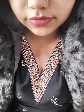 Miss Rose   online show from February 6, 2026, 6:09 am