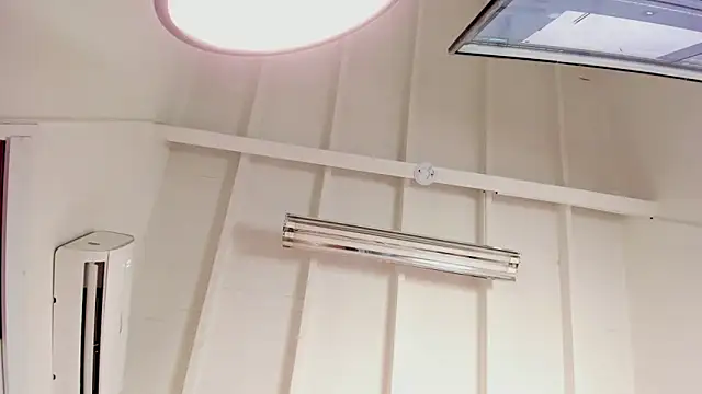 melevansxs online show from November 30, 2025, 9:37 pm