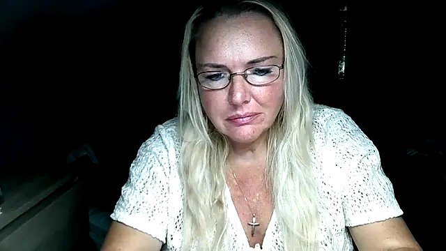 Snapshot of Sandy-Summer chatting on September 25, 2025, 11:27 am Sandy-Summer online show from September 25, 2025, 11:27 am