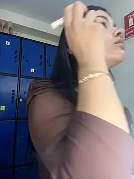 Snapshot of EmmaBlossom chatting on March 21, 2026, 12:20 pm EmmaBlossom online show from March 21, 2026, 12:20 pm