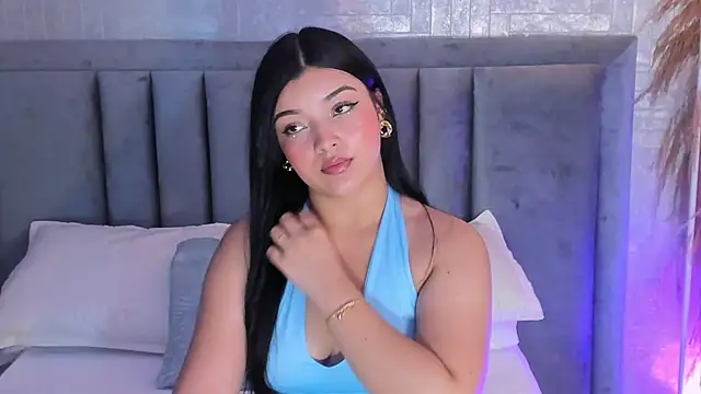 Snapshot of EmmaBlossom chatting on April 6, 2026, 12:50 pm EmmaBlossom online show from April 6, 2026, 12:50 pm