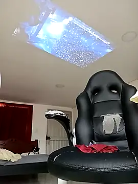 Pingasaboy20 online show from November 25, 2025, 1:11 pm