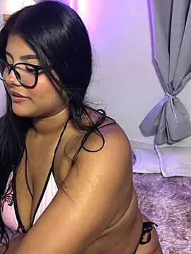 AnaBrowmn online show from June 18, 2026, 11:43 pm