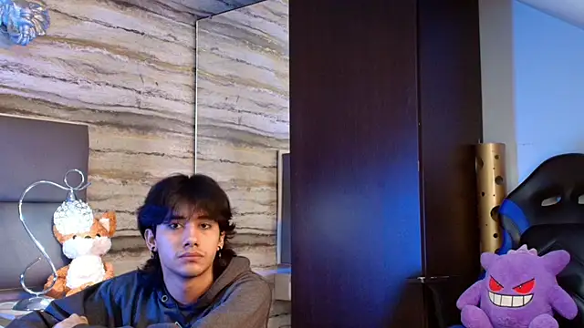 Snapshot of Lovers_21 chatting on March 18, 2026, 3:31 am Lovers 21 online show from March 18, 2026, 3:31 am