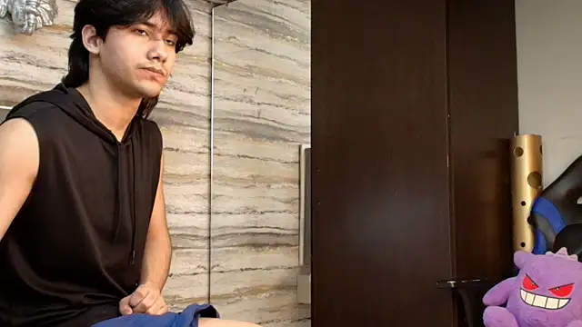 Snapshot of Lovers_21 chatting on March 25, 2026, 4:01 am Lovers 21 online show from March 25, 2026, 4:01 am