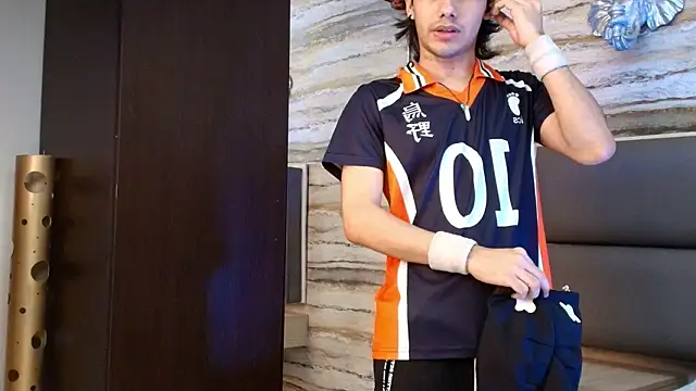 Snapshot of Lovers_21 chatting on March 10, 2026, 4:05 am Lovers 21 online show from March 10, 2026, 4:05 am