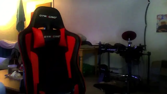 Snapshot of Neekaleek89 chatting on October 7, 2025, 7:59 pm Neekaleek89 online show from October 7, 2025, 7:59 pm