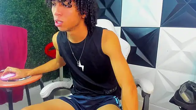 Snapshot of xion_ez chatting on February 11, 2026, 7:47 pm xion ez online show from February 11, 2026, 7:47 pm