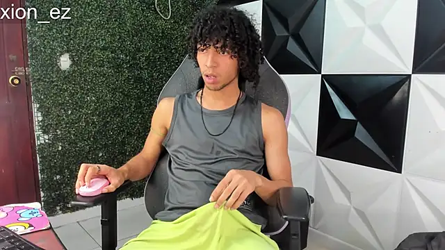 Snapshot of xion_ez chatting on May 9, 2026, 7:50 pm xion ez online show from May 9, 2026, 7:50 pm