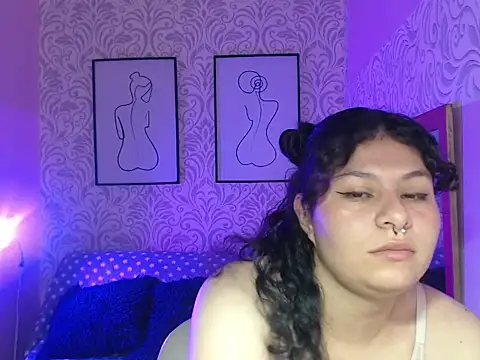 Fantassy Loverss online show from September 26, 2025, 7:21 pm