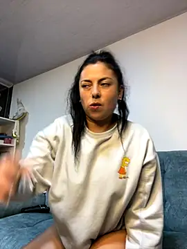 bianca jhonsson online show from October 21, 2025, 4:01 am