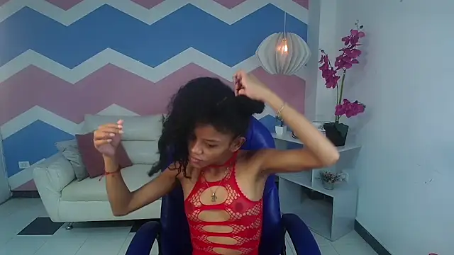 adisson petite1 online show from October 9, 2025, 11:55 am