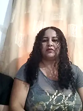 MEYBELLATINA online show from October 15, 2025, 9:34 pm
