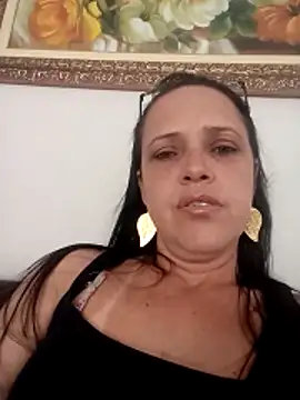 Snapshot of Crisribeiro chatting on October 26, 2025, 6:08 pm Crisribeiro online show from October 26, 2025, 6:08 pm