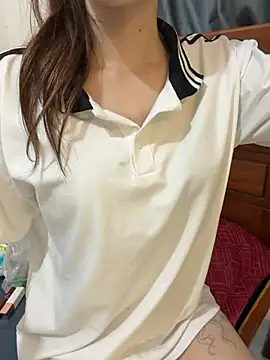Quynhbabysexy online show from May 16, 2026, 2:05 pm
