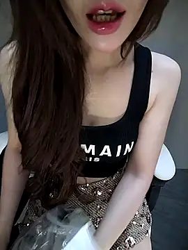 Snapshot of Quynhbabysexy chatting on February 3, 2026, 8:52 am Quynhbabysexy online show from February 3, 2026, 8:52 am