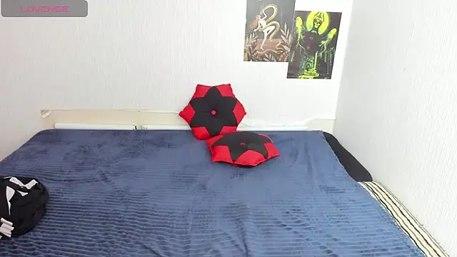 Cattie w  online show from November 5, 2025, 1:42 am