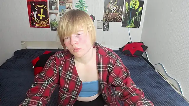 Snapshot of Cattie_w_ chatting on February 24, 2026, 1:17 am Cattie w online show from February 24, 2026, 1:17 am