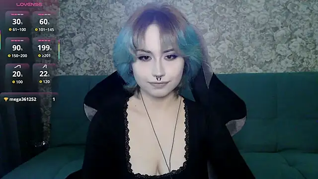 Snapshot of LeisaHopperstad chatting on April 20, 2026, 2:18 pm LeisaHopperstad online show from April 20, 2026, 2:18 pm