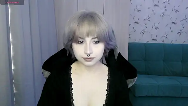 Snapshot of LeisaHopperstad chatting on June 2, 2026, 12:16 pm LeisaHopperstad online show from June 2, 2026, 12:16 pm