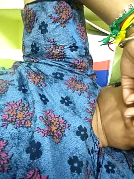 navyasree143 online show from February 11, 2026, 4:40 pm