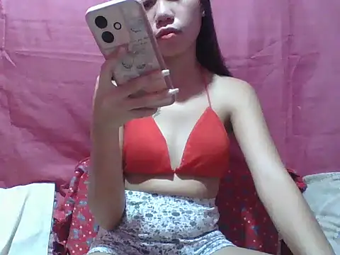 Snapshot of SweetPussie18x chatting on April 3, 2026, 2:51 am SweetPussie18x online show from April 3, 2026, 2:51 am