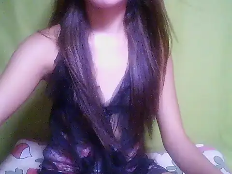 SweetPussie18x online show from December 3, 2025, 1:43 pm