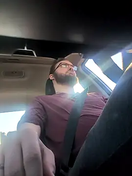 bear8t online show from November 5, 2025, 4:21 pm