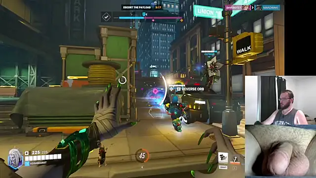 bear8t online show from November 14, 2025, 5:05 pm