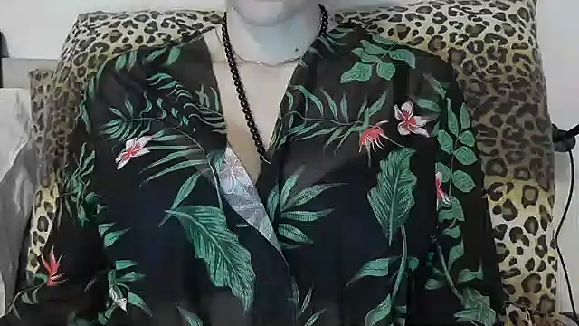 Estrella7x online show from October 22, 2025, 3:11 pm