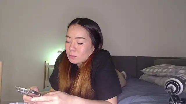 blueburrypie online show from October 24, 2025, 12:26 pm