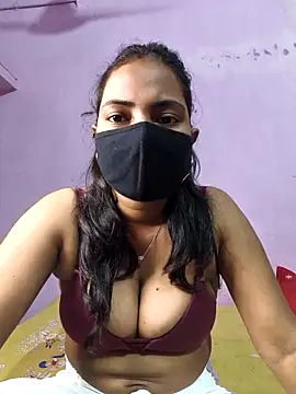 Snapshot of Queen_Shanayaa chatting on October 17, 2025, 2:08 pm Queen Shanayaa online show from October 17, 2025, 2:08 pm