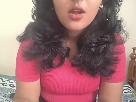 reena 12 online show from November 13, 2025, 4:49 am