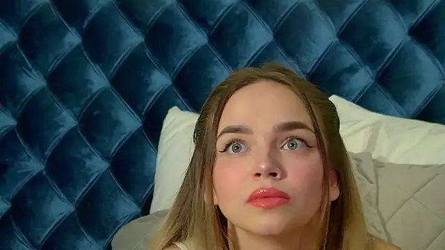 AnitaVenture online show from February 1, 2026, 4:22 am