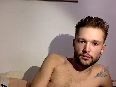 babykriss online show from October 29, 2025, 4:06 pm