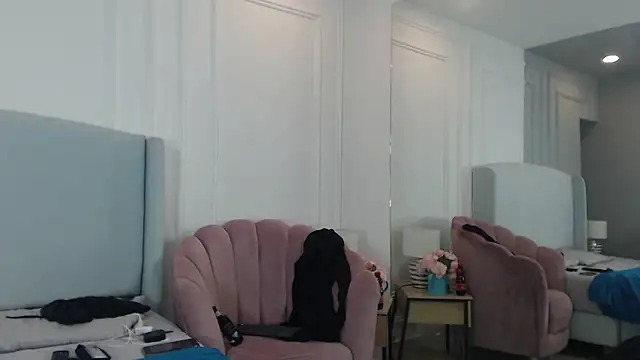 ChantalGarner online show from January 8, 2026, 1:17 pm