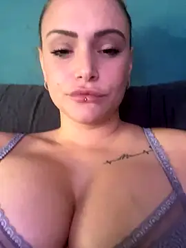 Snapshot of Stellaspice chatting on October 21, 2025, 8:47 am Stellaspice online show from October 21, 2025, 8:47 am