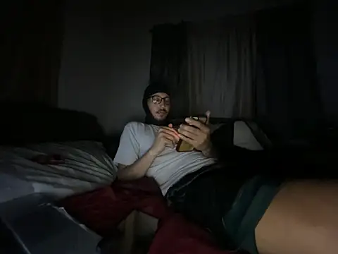 ThrowedWorldWide online show from April 14, 2026, 7:02 am