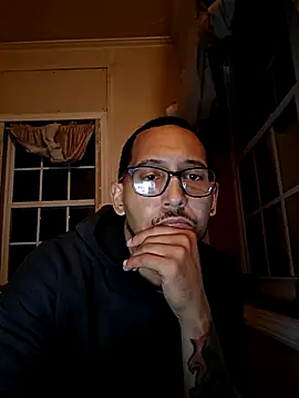 ThrowedWorldWide online show from November 24, 2025, 11:49 pm