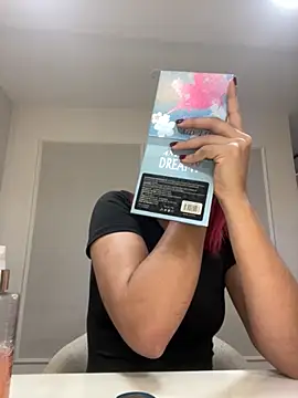 Snapshot of theladymonserrateshow chatting on November 29, 2025, 12:05 pm theladymonserrateshow online show from November 29, 2025, 12:05 pm