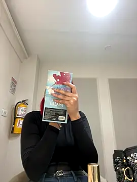 Snapshot of theladymonserrateshow chatting on October 24, 2025, 12:15 pm theladymonserrateshow online show from October 24, 2025, 12:15 pm