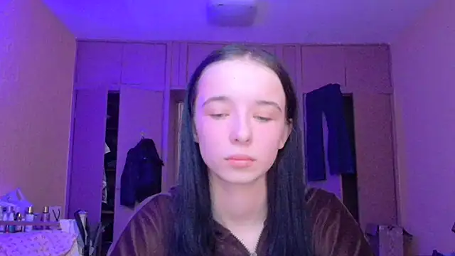 Snapshot of Emilia_Light chatting on March 17, 2026, 7:11 am Emilia Light online show from March 17, 2026, 7:11 am