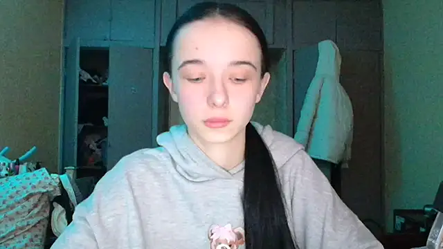 Snapshot of Emilia_Light chatting on February 24, 2026, 7:09 am Emilia Light online show from February 24, 2026, 7:09 am