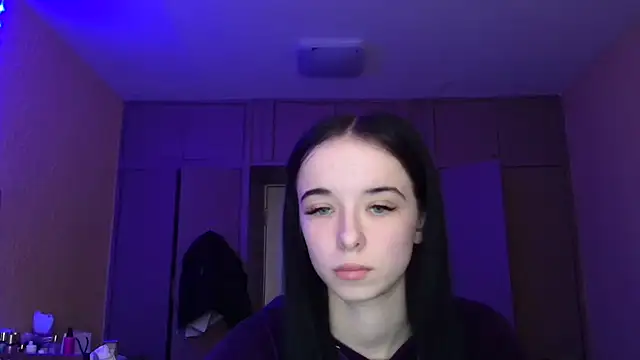 Snapshot of Emilia_Light chatting on March 26, 2026, 8:01 am Emilia Light online show from March 26, 2026, 8:01 am