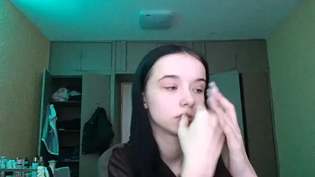 Snapshot of Emilia_Light chatting on March 11, 2026, 6:29 am Emilia Light online show from March 11, 2026, 6:29 am